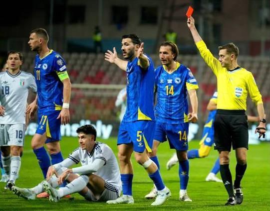 MK体育官方入口-世体：意大利国内对巴斯托尼的攻击可能促使他离开，巴萨有意