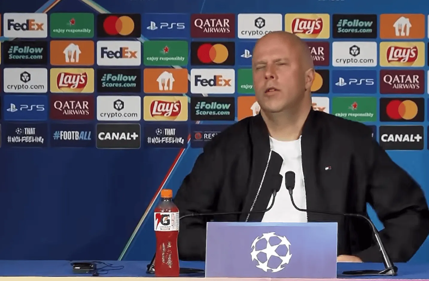 MK体育官方网站-斯洛特：4后卫还是5后卫？那我问你，谁能阻止巴黎这样狂攻